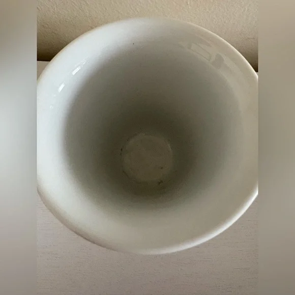 Henri Bendel Ceramic Cup - Picture 4 of 4